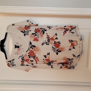Torrid cream, blue, pink, red/orange flowered shirt size 1